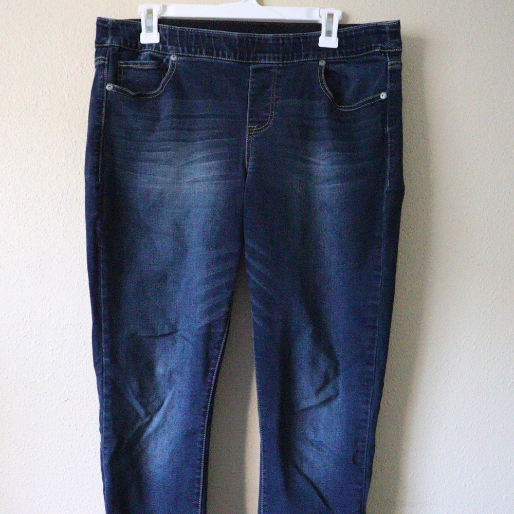 Maurices jeans